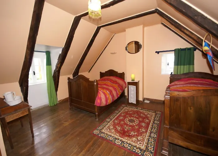 In Near Lot River بيت للعطل Saint-Geniez-dʼOlt