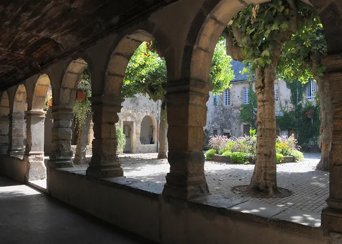 In Near Lot River Saint-Geniez-dʼOlt