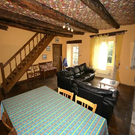 In Near Lot River Saint-Geniez-dʼOlt